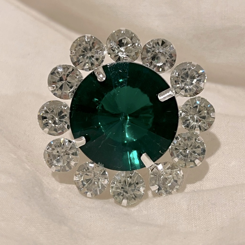 Emerald Green Crystal Ring - image 1